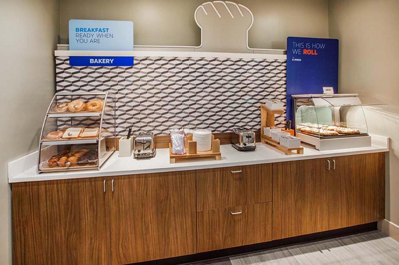 Holiday Inn Express Des Moines-At Drake University, An Ihg Hotel Luaran gambar
